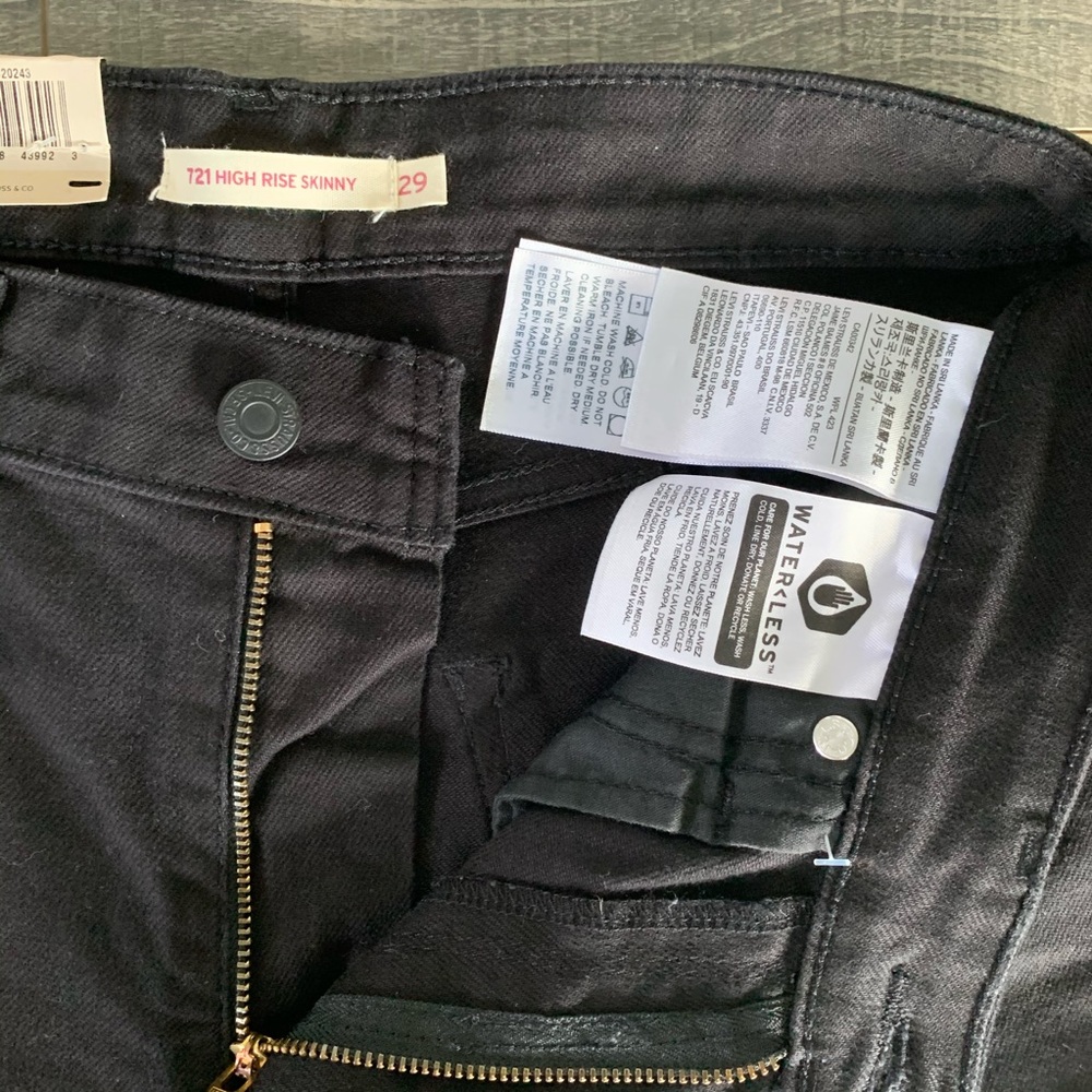 Levi’s 721 8 Long High Rise Skinny Destroyed Black Jeans - Picture 10 of 16